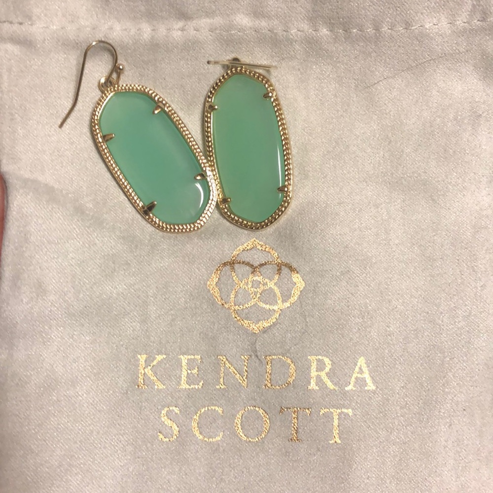 Kendra Scott Elle Chalcedony